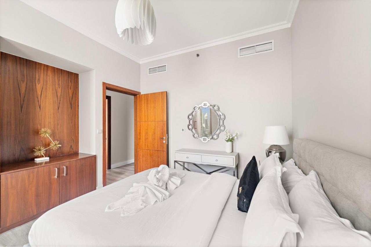 First Class 3Br With Full Burj Khalifa And Fountain View ดูไบ ภายนอก รูปภาพ