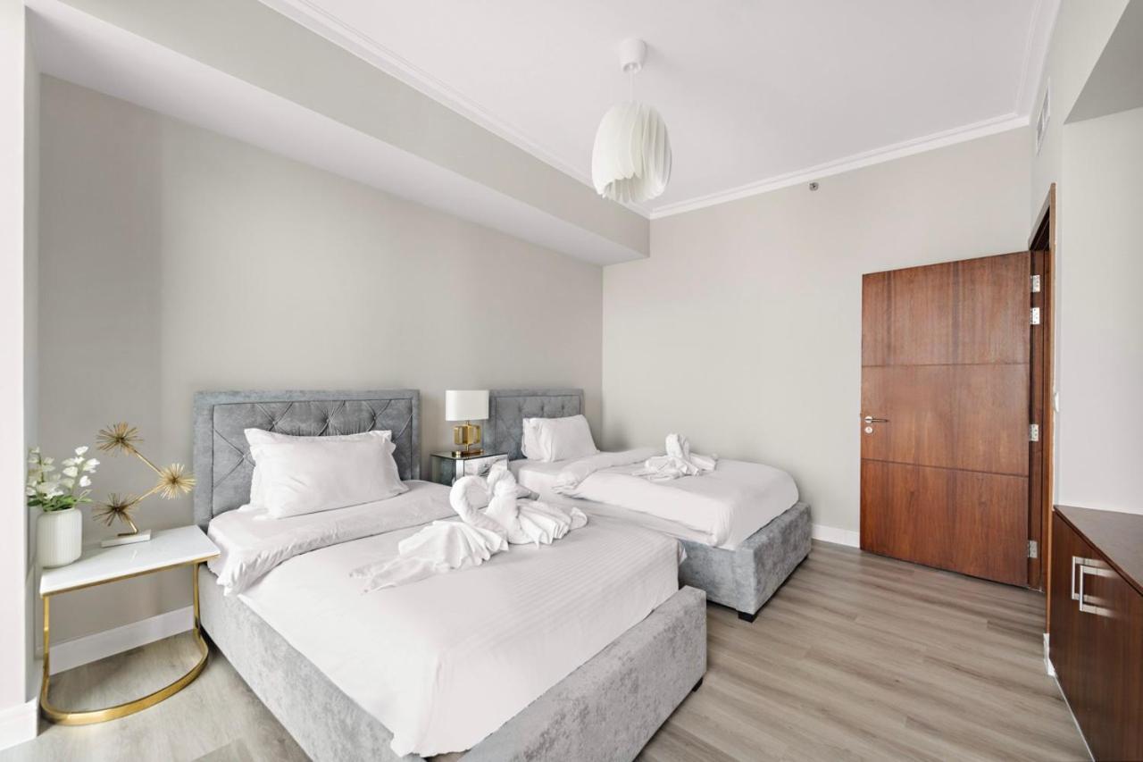 First Class 3Br With Full Burj Khalifa And Fountain View ดูไบ ภายนอก รูปภาพ